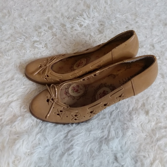 personal identity Shoes 35 Personal Identity Sally Tan Wedge Heels